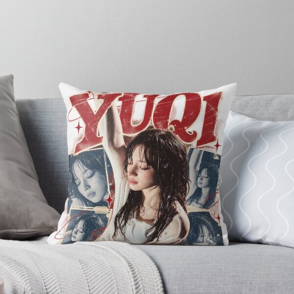 Aperçu de l'œuvre Collage de films vintage rétro Yuqi 27 | Collection Kpop créée et vendue par Valereekmerch.