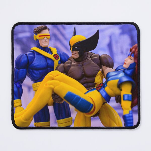 Artikelvorschau, Wolverine: „Jean, bist du verletzt?“ Jean Grey: „Nein, die Stiefel sind von Gucci.“ Cyclops: „Ich verstehe nicht …“ Jean Grey: „Cyclops, warum bist du überhaupt hier?“ entworfen und verkauft von Johnnyphotographyactshop.