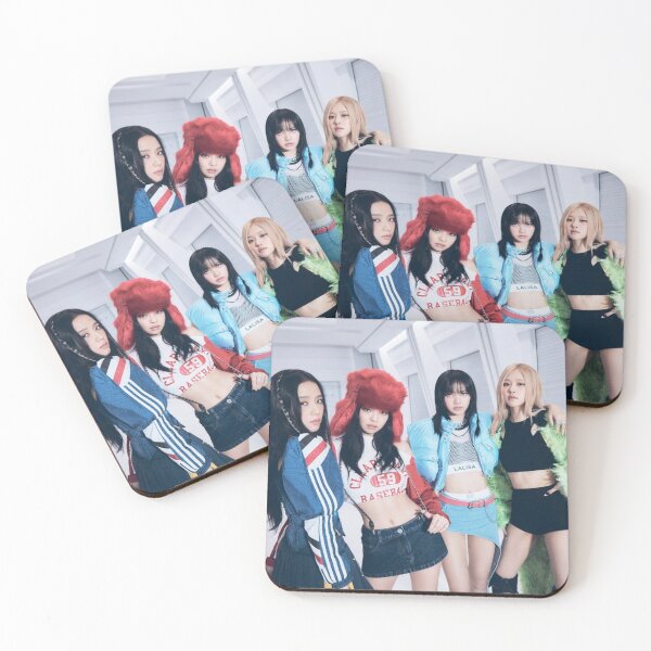 Artikelvorschau, Blackpink Album-Merchandise | Jennie, Lisa, Rose, Jisoo, Kawaii BFF K-Pop-Girls, Koreanische Girlband | Blink | T-Shirts, Poster, Sticker, Handyhüllen etc. entworfen und verkauft von TeenLake.
