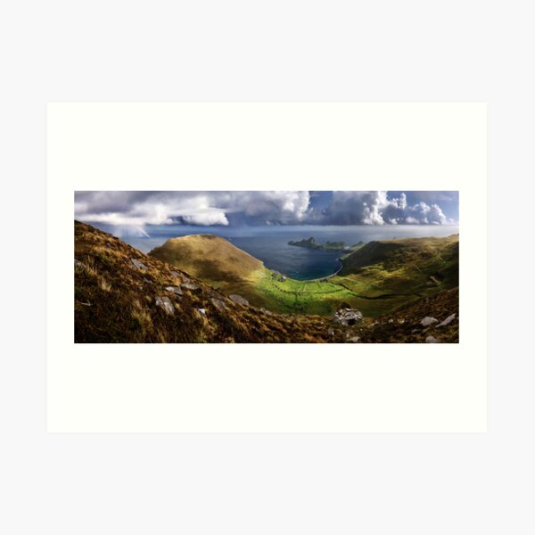Hirta Art Print