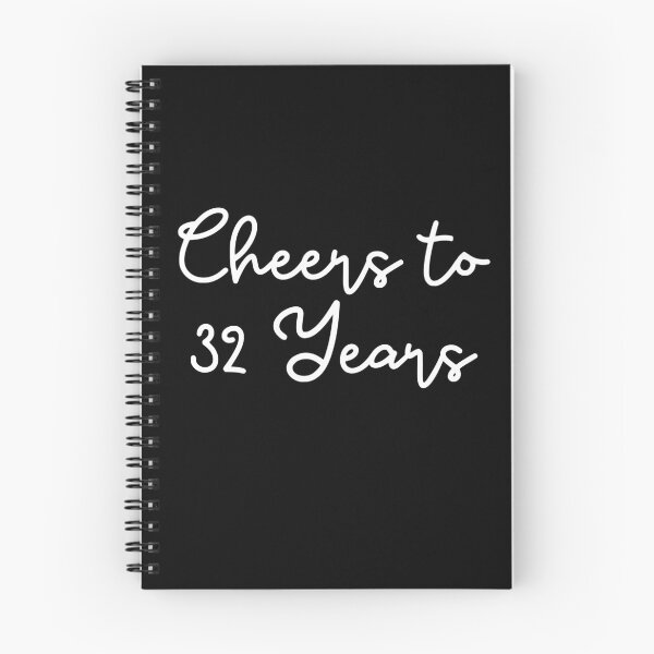 Artikelvorschau, Auf 32 Jahre! – Geschenk zum 32. Hochzeitstag für Paare, Männer und Frauen entworfen und verkauft von Mozaic Clothes.