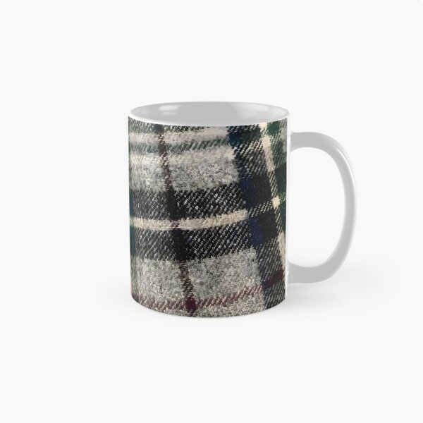 Artikelvorschau, Klassisches gefaltetes Tartan-Argyll-Karomuster entworfen und verkauft von Sybille-Yates.