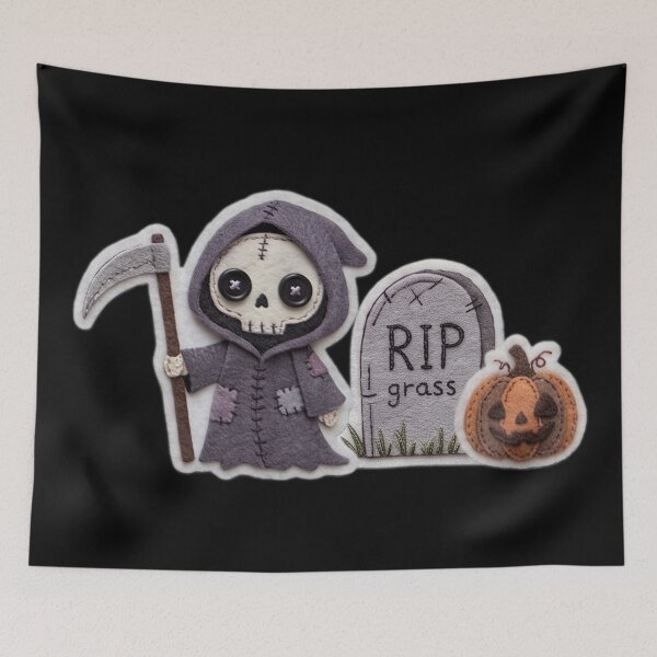 Aperçu de l'œuvre Mignonne Faucheuse en feutrine, art de cimetière d'Halloween créée et vendue par KPT Art & Design.