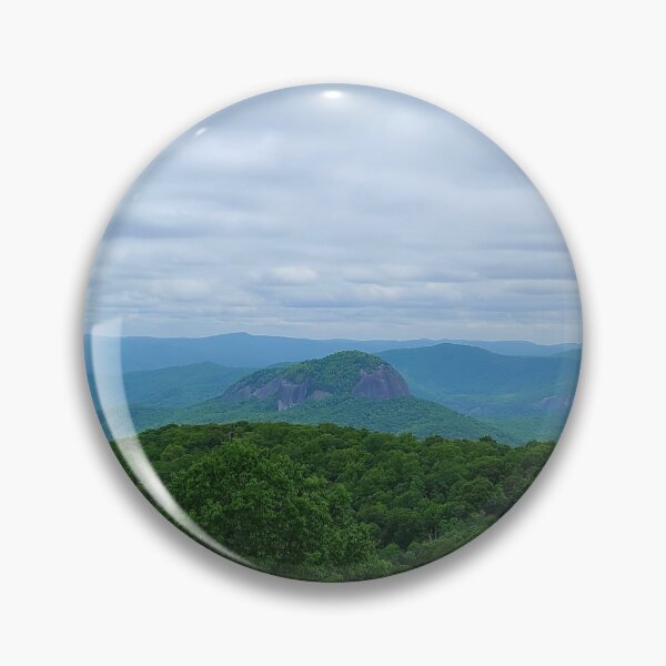 Artikelvorschau, Looking Glass Rock an einem bewölkten Tag entworfen und verkauft von Christopher Guilkey Photography .