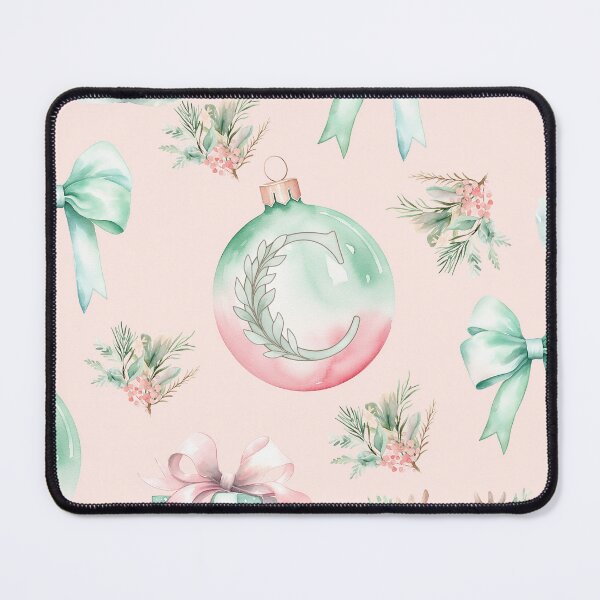 Aperçu de l'œuvre C Monogramme Rose Pastel Aquarelle Nœuds de Noël Cerf Cadeaux créée et vendue par Feeling Artsy.