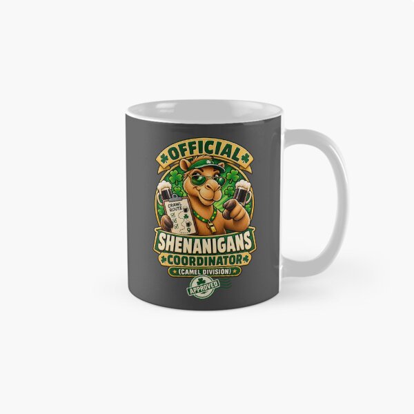 Artikelvorschau, St. Patrick's Day Kamel-Design – Lustiges irisches St. Patrick's Day T-Shirt mit Grafik entworfen und verkauft von Camel & Quirk.