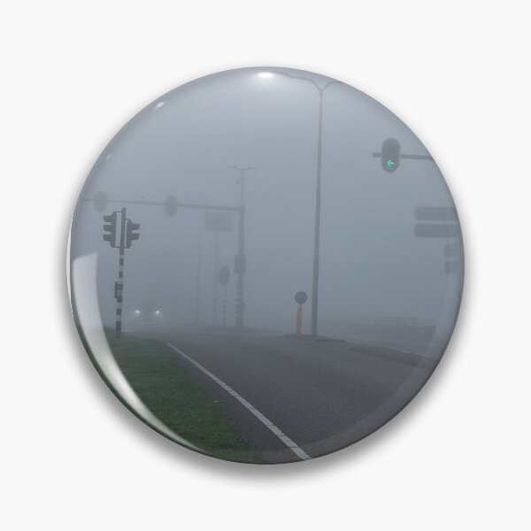 Artikelvorschau, Grünes Licht durch den Nebel entworfen und verkauft von RadinaIllust.