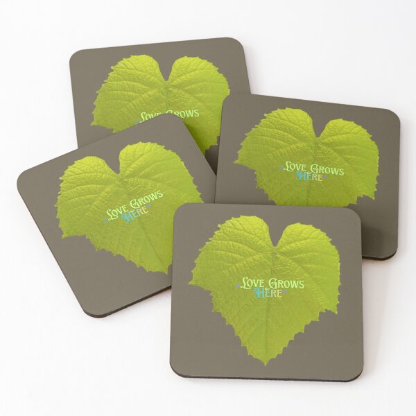 Artikelvorschau, Nature's Heartbeat – Green Leaf Heart Nature Love entworfen und verkauft von PicturePic.