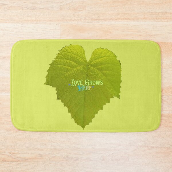 Artikelvorschau, Nature's Heartbeat – Green Leaf Heart Nature Love entworfen und verkauft von PicturePic.