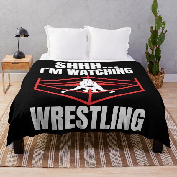 Artikelvorschau, Pssst, ich gucke Wrestling – Lustiges T-Shirt mit Spruch für Wrestling-Fans entworfen und verkauft von Teetreasure2.