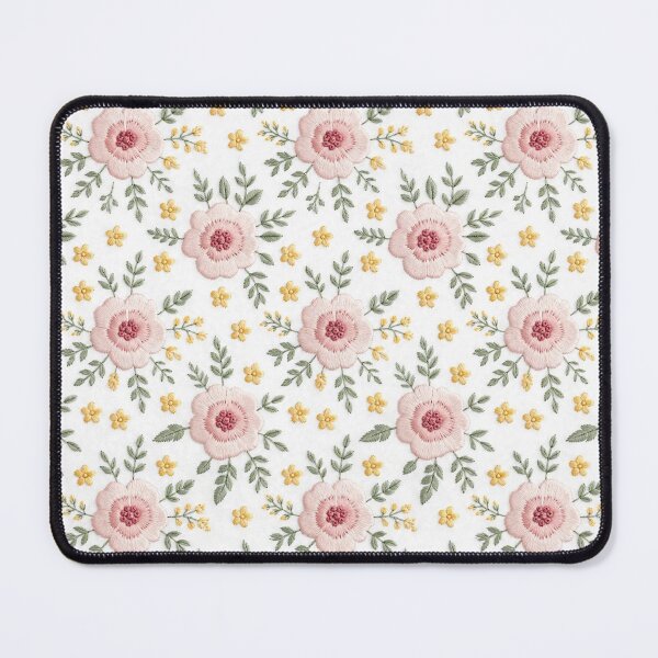 Aperçu de l'œuvre Motif sans couture brodé floral rose pastel style cottagecore créée et vendue par vr4u.