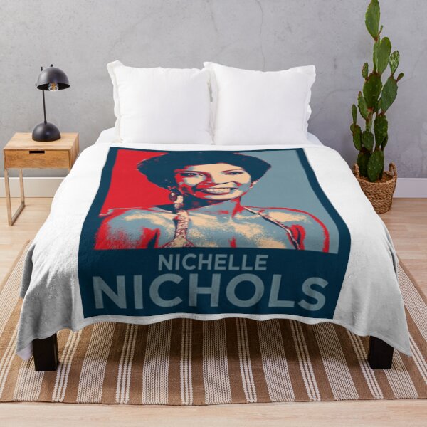 Artikelvorschau, Nicelle Nichols Retro-Lächeln entworfen und verkauft von prenalmurahi.