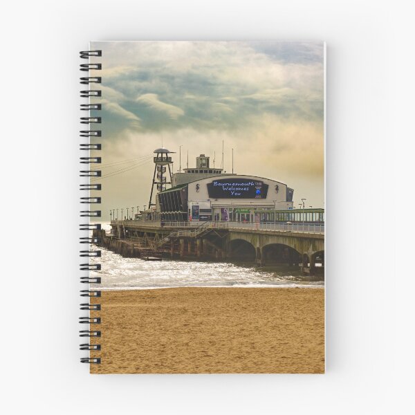 Aperçu de l'œuvre Jetée de Bournemouth créée et vendue par Alisonchambers2.