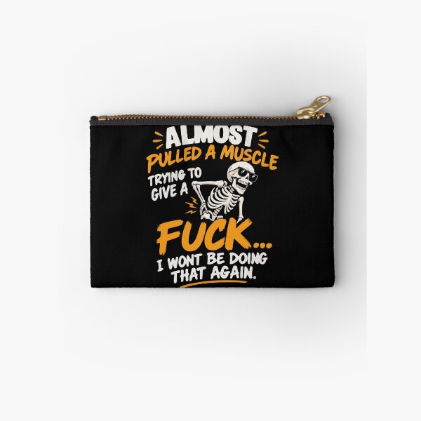Artikelvorschau, Ich hätte mir fast einen Muskel gezerrt, als ich versuchte, dem Skelett einen gezerrten Muskel zu geben, ohne mich darum zu kümmern (lustiges Zitat). entworfen und verkauft von AmeliaShirts.
