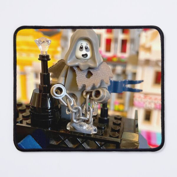 Aperçu de l'œuvre LEGO Fantôme sur le toit créée et vendue par Julia Marshall Felix.