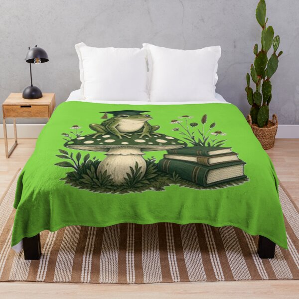 Aperçu de l'œuvre T-shirt cottagecore Scholar Frog Mushroom Books créée et vendue par DesignsMjB.