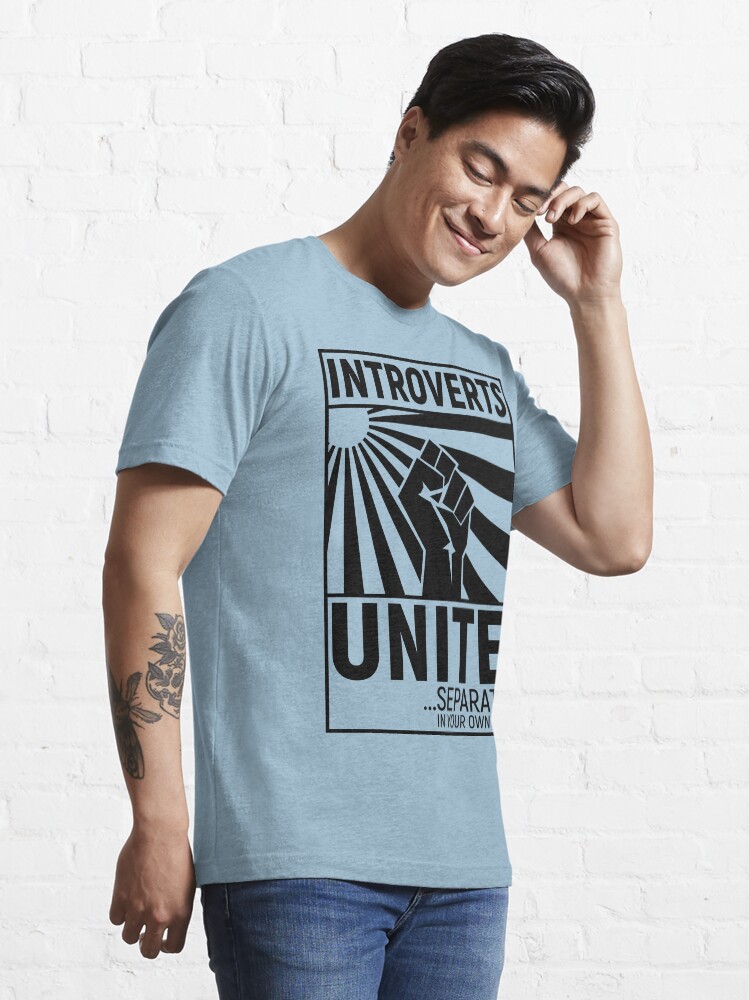 Thumbnail 3 von 7, Essential T-Shirt, Introverts unite! designt und verkauft von dynamitfrosch.