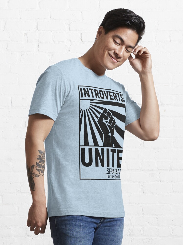 Thumbnail 3 von 7, Essential T-Shirt, Introverts unite! designt und verkauft von dynamitfrosch.