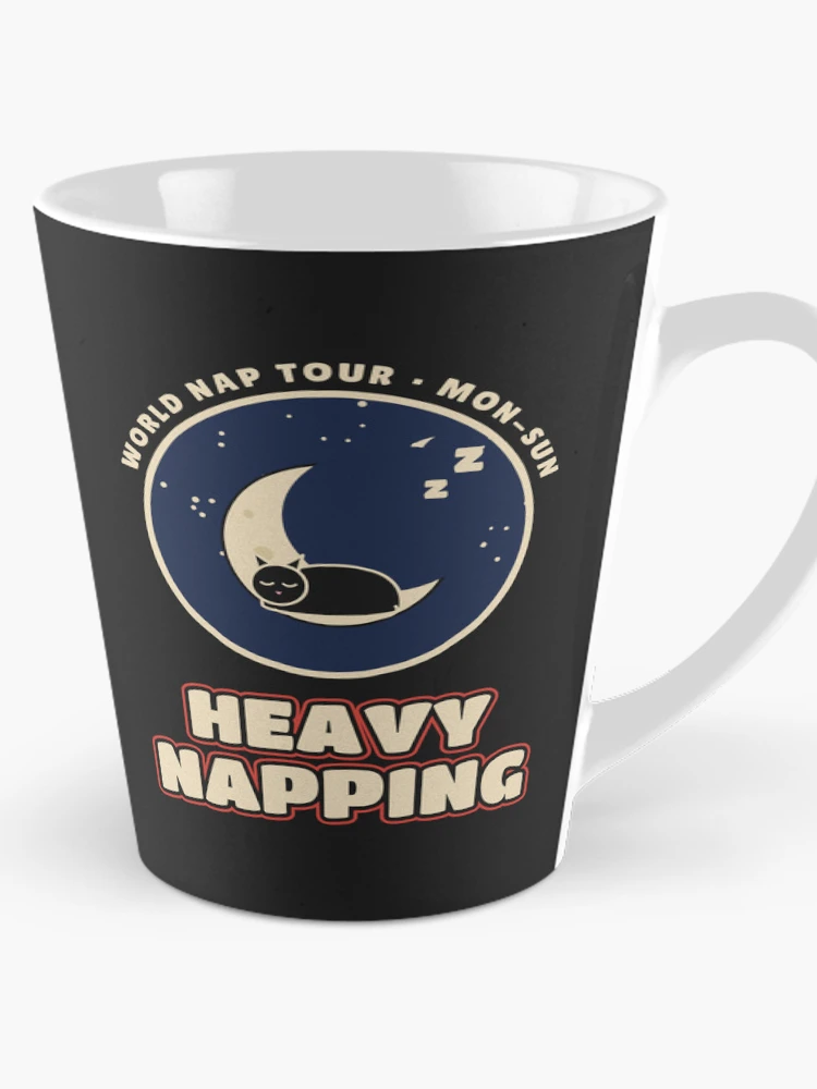 Aperçu 1 sur 4. Mug à café avec l'œuvre Heavy Napping Black Cat Moon créée et vendue par somebasic.