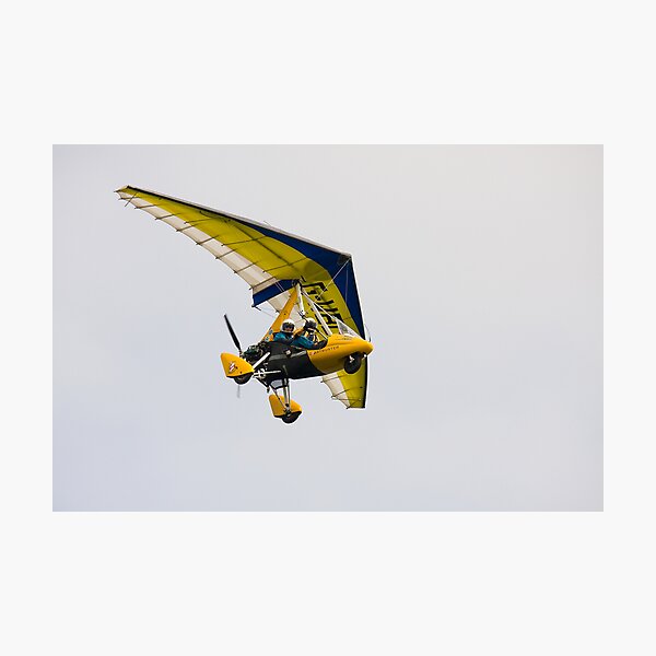 microlight in flight Photographic Print