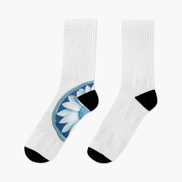 Aperçu de l'œuvre Mandala floral scintillant de dahlias bleu océan créée et vendue par MinimalAurashop.