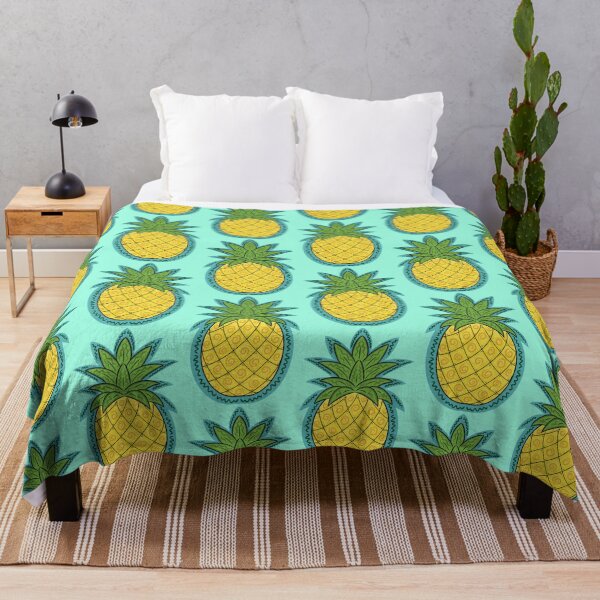 Artikelvorschau, Ananas-Schnörkel entworfen und verkauft von Phoebe Liz Design.