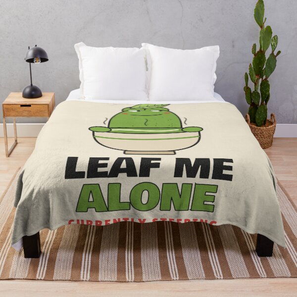Aperçu de l'œuvre Leaf Me Alone Matcha Frog créée et vendue par somebasic.