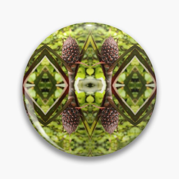 Artikelvorschau, Wild Pineapple Bloom Kaleidoscope - Symmetrical Tropical Botanical Pattern entworfen und verkauft von PicturePick.