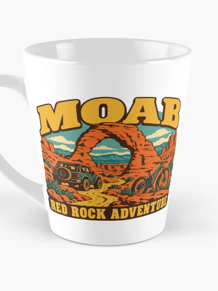 Aperçu 3 sur 4. Mug à café avec l'œuvre Moab Gift - Aventure dans les Roches Rouges créée et vendue par RedRubyBubble.
