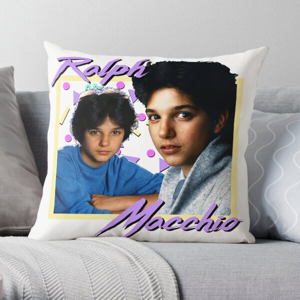 https://ih1.redbubble.net/image.627045304.8234/throwpillow,large,600x-bg,f8f8f8-c,0,120,600,600.u5.jpg