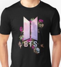 BTS NEUE LOGO BLUMEN EDITION Slim Fit T-Shirt