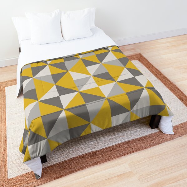 Retro Triangle Design in Yellow and Grey Comforter