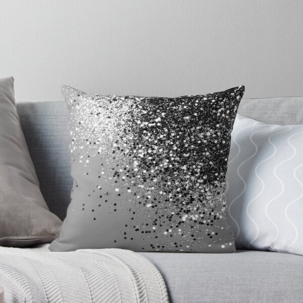 Aperçu de l'œuvre Silver Grey Lady Glam #1 (Photo de paillettes uniquement - non réfléchissante) créée et vendue par Anita's & Bella's Art.