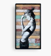 NATÜRLICH GERAHMT - Graffiti Streetart - Frauen-Porträt Leinwanddruck