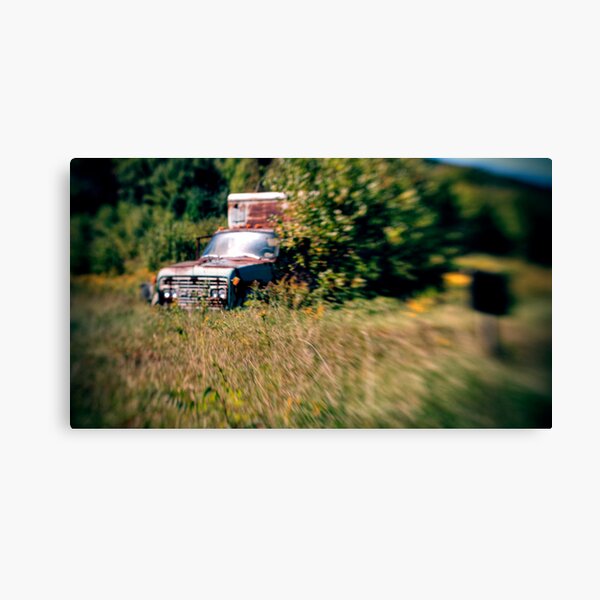 Aperçu de l'œuvre Rusted Teal Truck créée et vendue par aaronc.