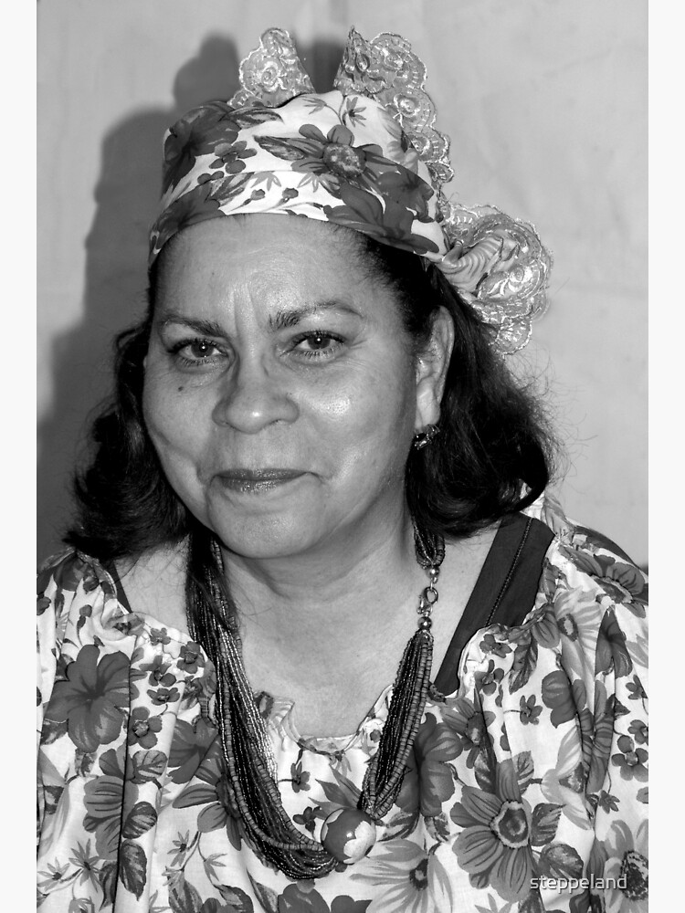 Lady with Curacao traditional headcovering - portrait 1 BW by steppeland
