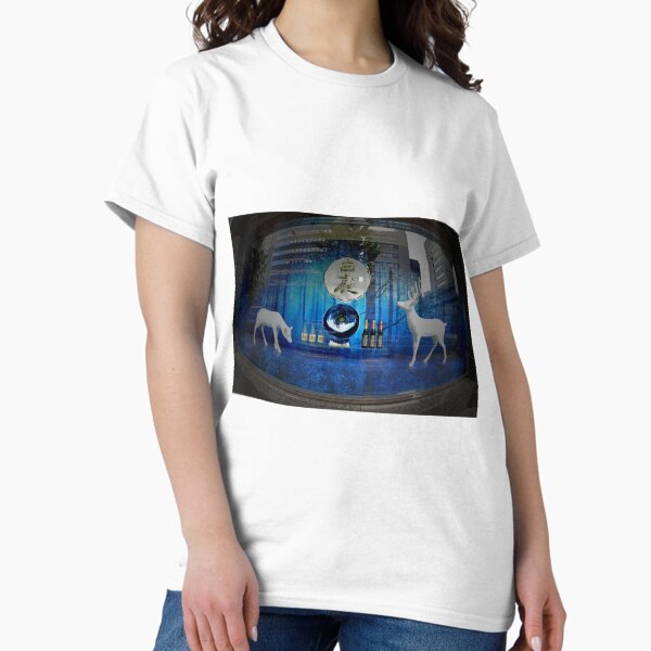 Autumn in Japan: Storybook Window Classic T-Shirt