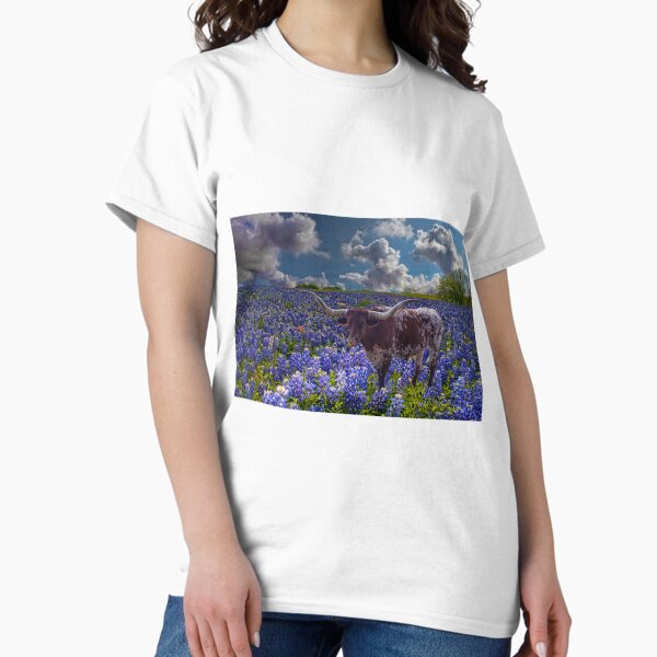 Texas Longhorn in a Field of Bluebonnets Classic T-Shirt