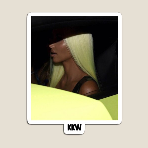 Aperçu de l'œuvre Kim Kardashian KKW 8 créée et vendue par scultura.