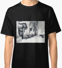 Camiseta clásica Winter Night - Snow Falls in the Big Apple - New York City
