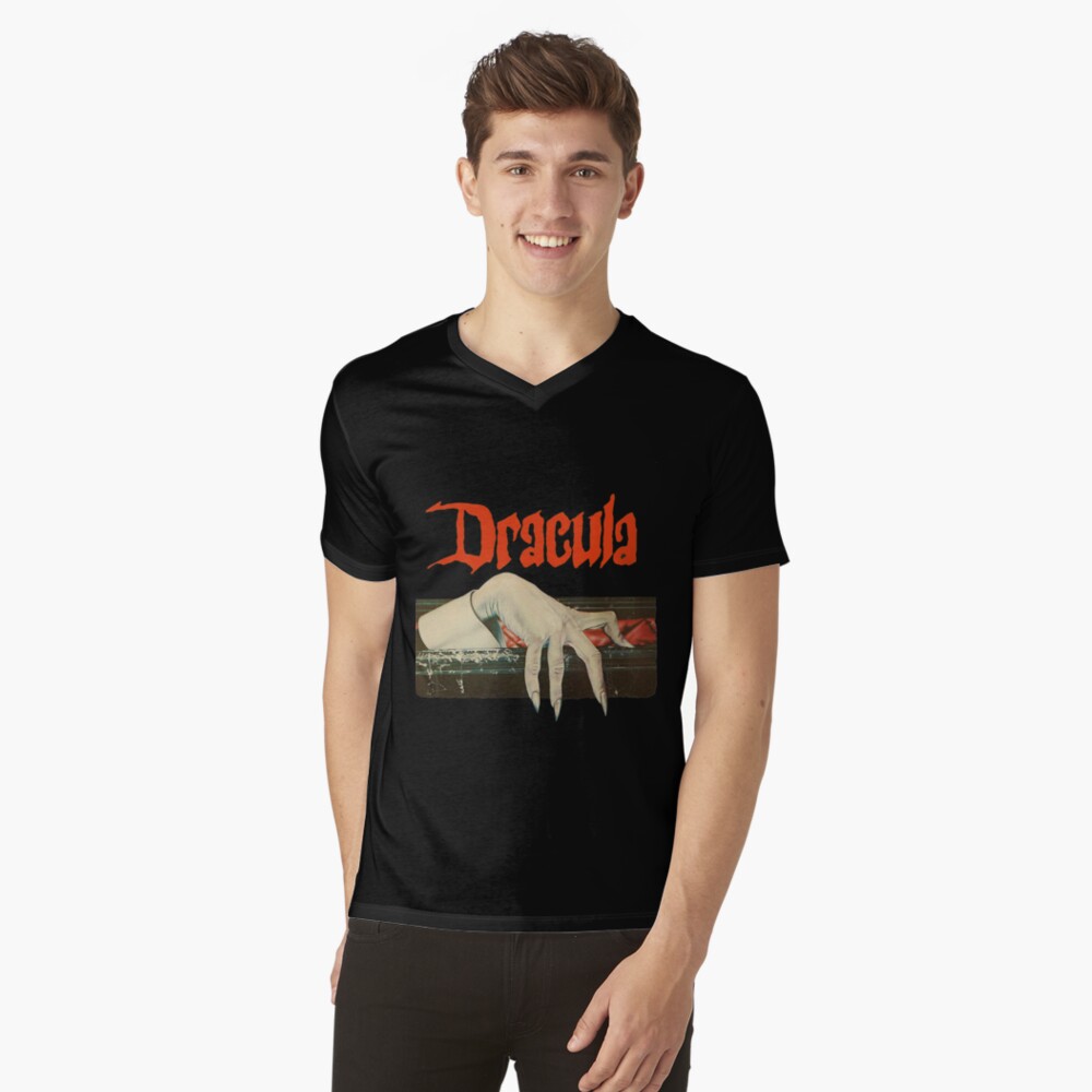 Vista previa del artículo con la obra «Camiseta de cuello en V», diseñado y vendido por TorpidNagware.
