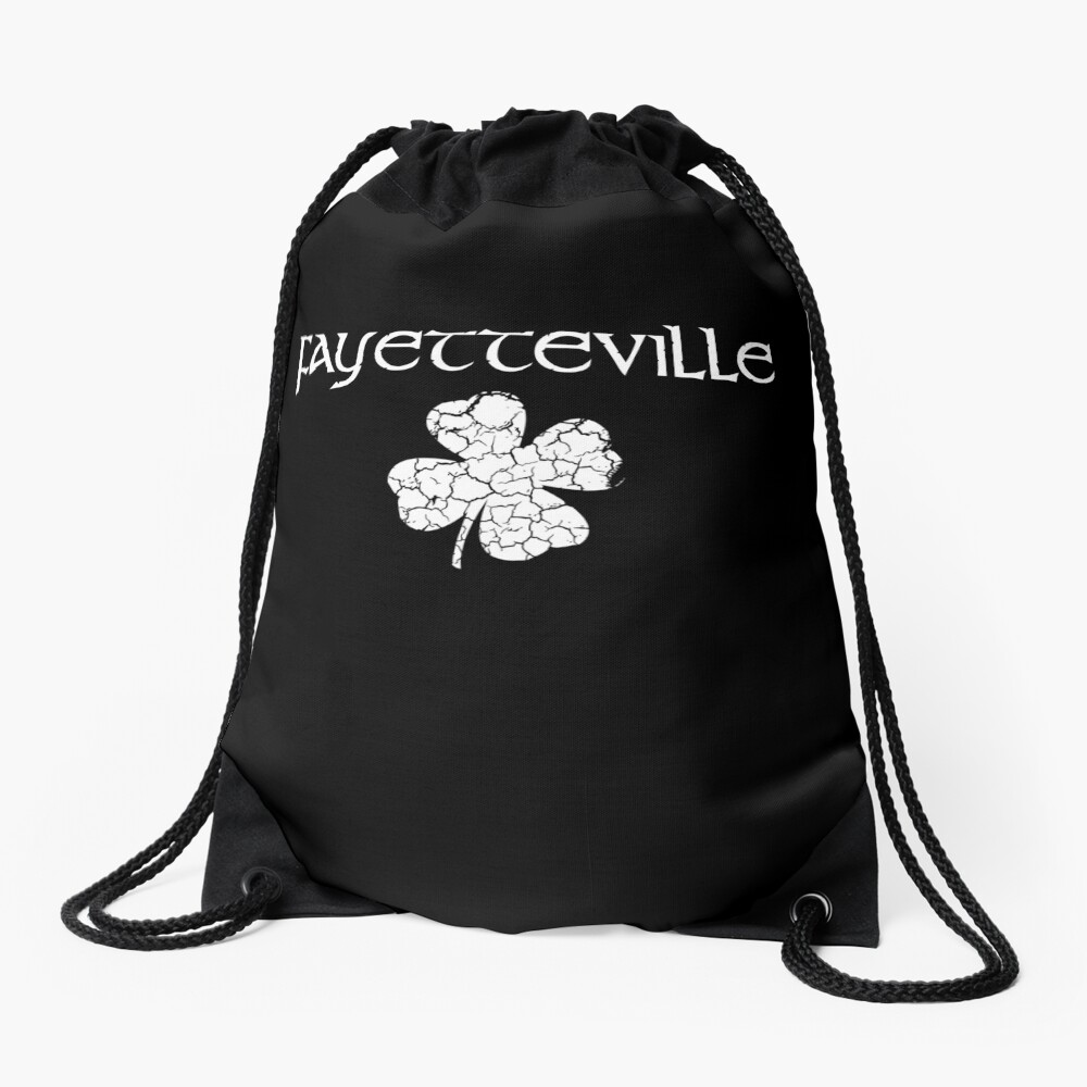 Día de San Patricio Orgullo de la ciudad - Shamrock angustiado - FAYETTEVILLE Mochila saco