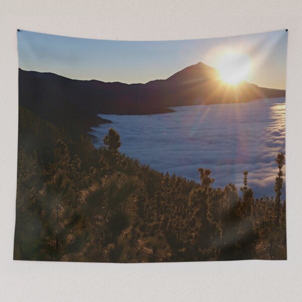Artikelvorschau, Sonnenuntergangwald lanscape mit Teide-Gebirgsvulkan in Teneriffa, Kanarische Inseln entworfen und verkauft von Chloé Yzoard.
