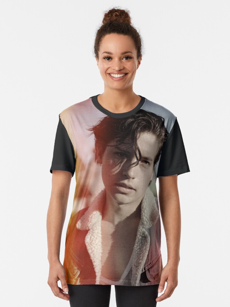 tee shirt cole sprouse