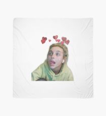 Emma’s chamberlain Scarf
