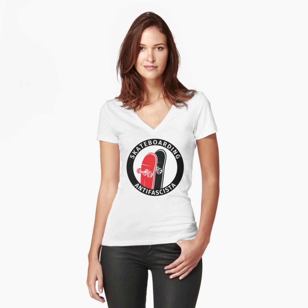 Vista previa del artículo con la obra «Camiseta entallada de cuello en V», diseñado y vendido por fabianb.
