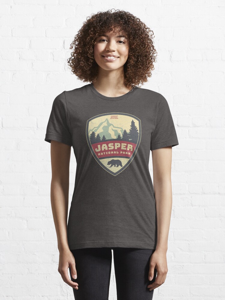 Canadian Rockies Retro Vintage Hiking Apparel - Souvenir Premium T-Shirt