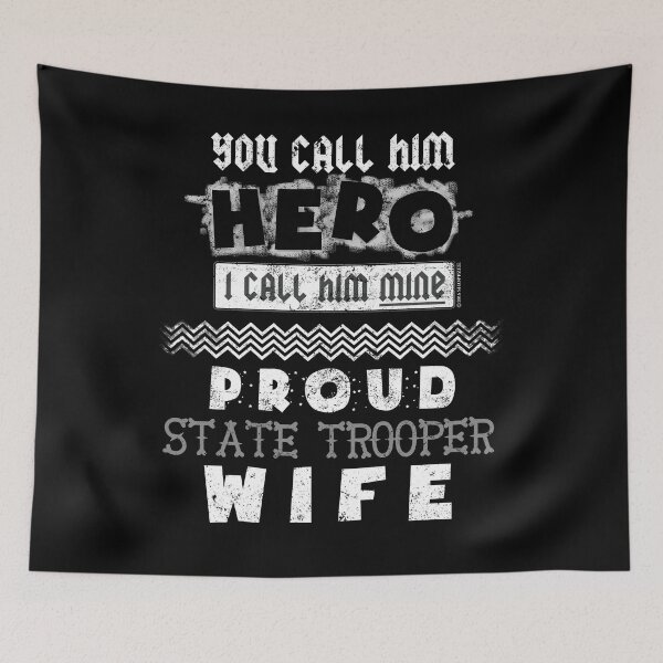 Artikelvorschau, Staatspolizei-Staat Trooper Wife ShirtsState Trooper Geschenke entworfen und verkauft von shoppzee.