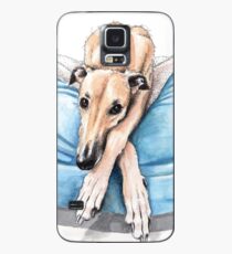 Windhund auf blauem Bett Hülle & Klebefolie für Samsung Galaxy