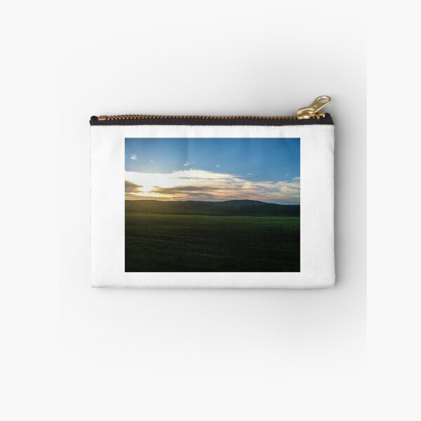 Aperçu de l'œuvre Farm Sunrise créée et vendue par AlixCollins.